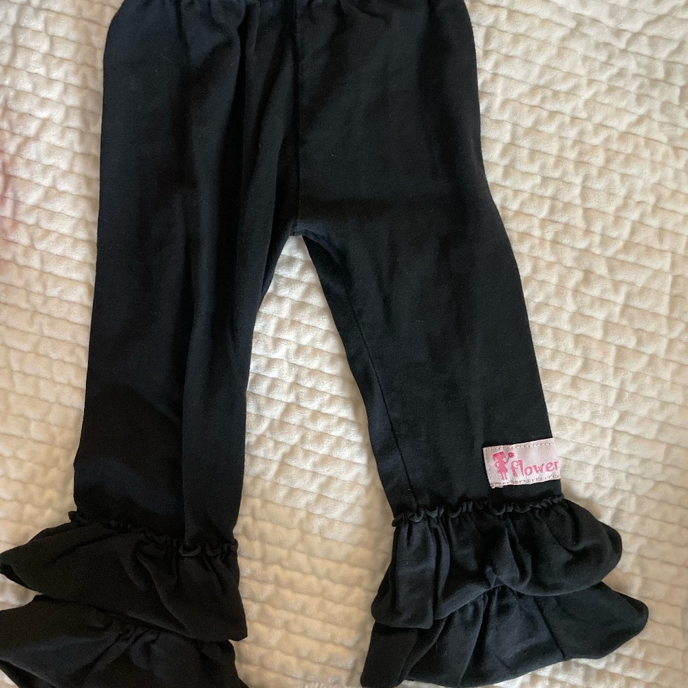 3 PAIRS OF GIRLS RUFFLE LEG PANTS SIZE 18 MONTHS/2T - Picture 2 of 10